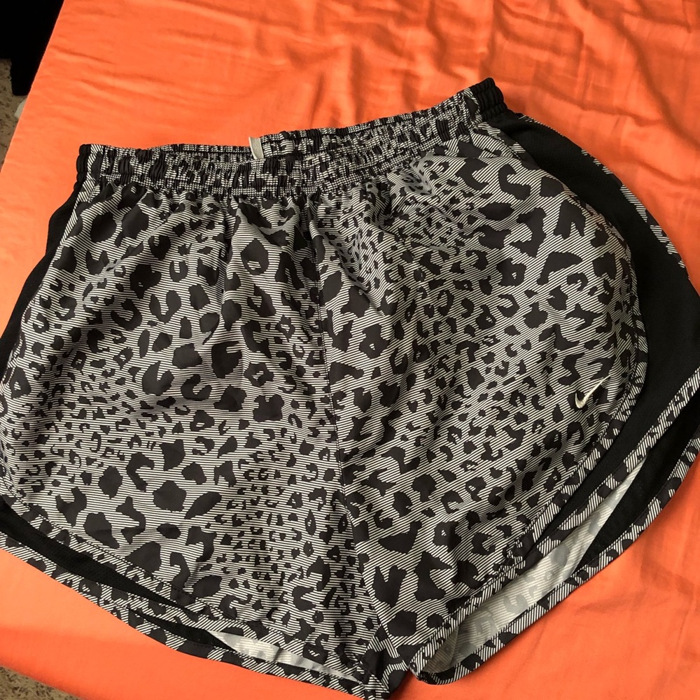 Woman’s Nike running short